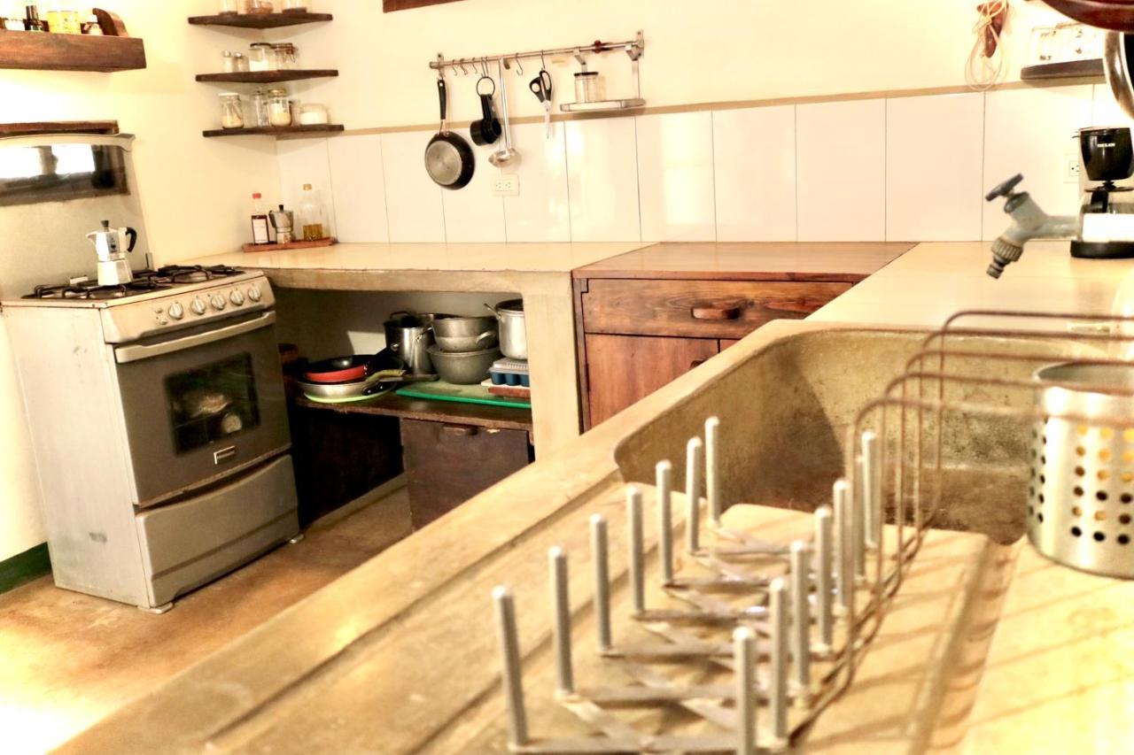 Vibra Guesthouse Popoyo Buitenkant foto