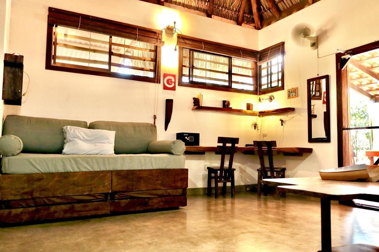 Vibra Guesthouse Popoyo Buitenkant foto