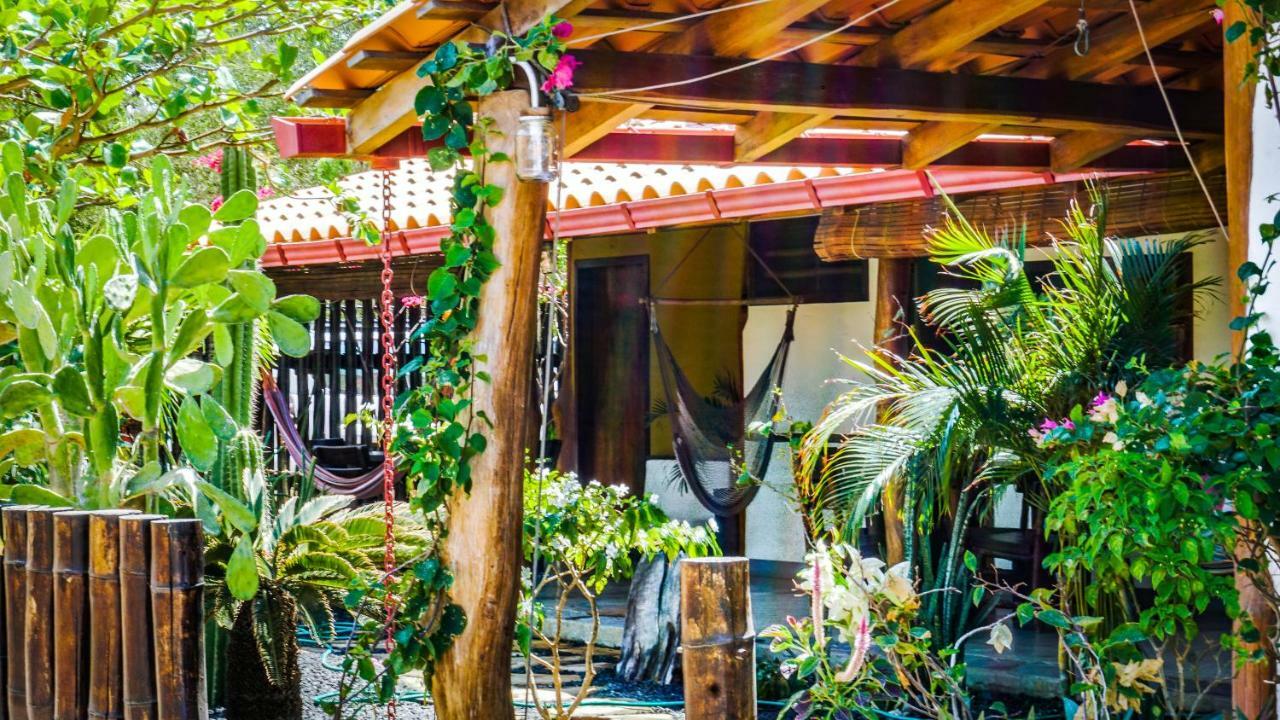 Vibra Guesthouse Popoyo Buitenkant foto