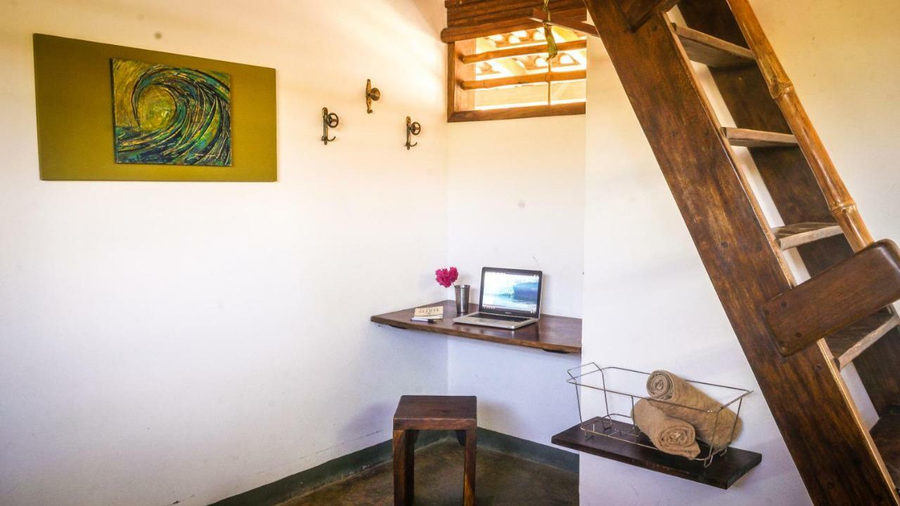Vibra Guesthouse Popoyo Buitenkant foto