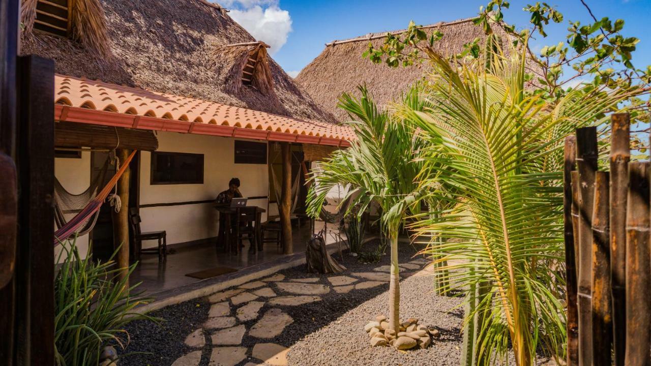 Vibra Guesthouse Popoyo Buitenkant foto